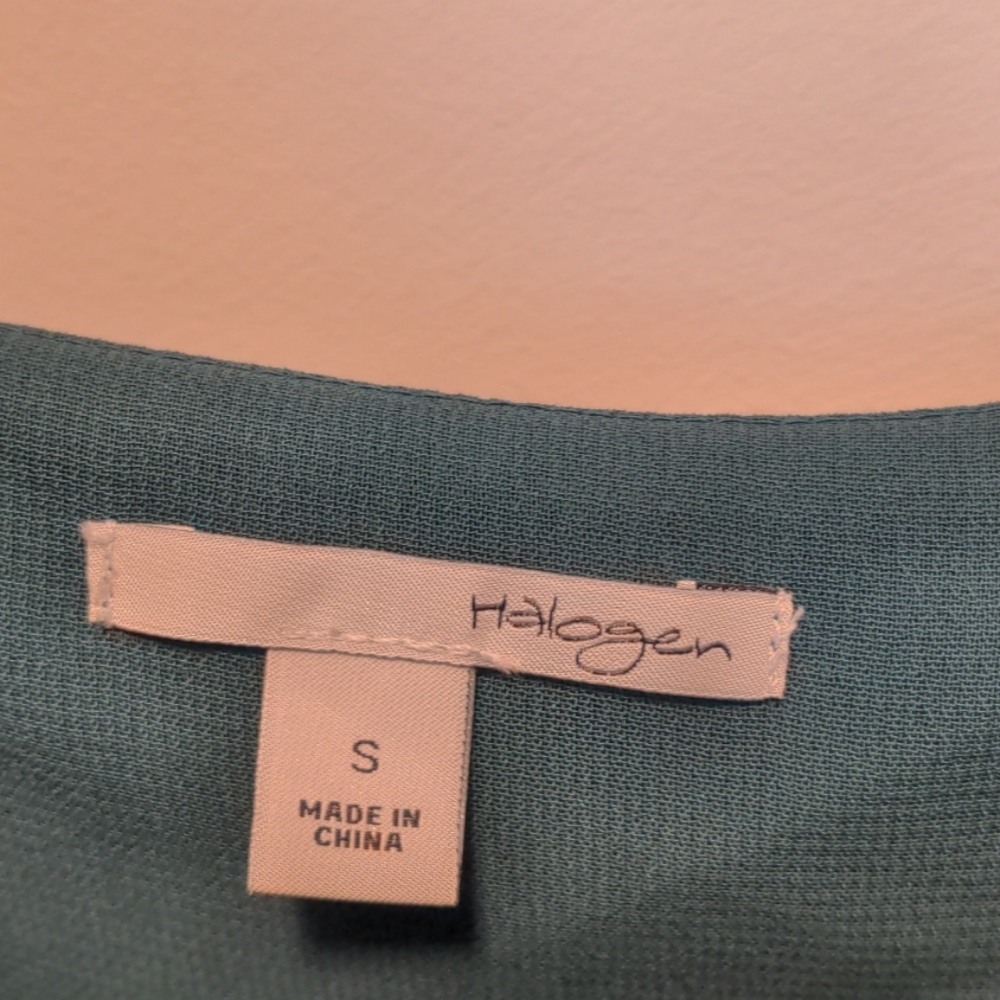 Halogen S Camisole Style Adjustable Straps Top - Picture 7 of 7